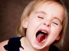 孩子频繁“做鬼脸”“吐舌头” 可能是抽